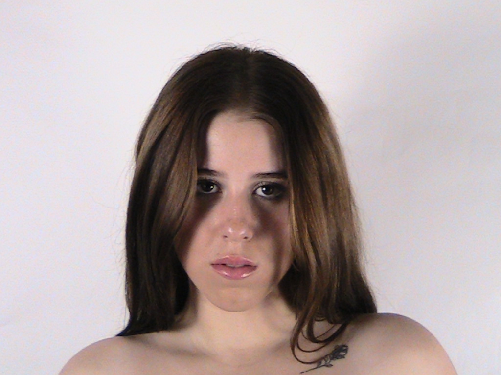 modelmarathon.tearyeyed